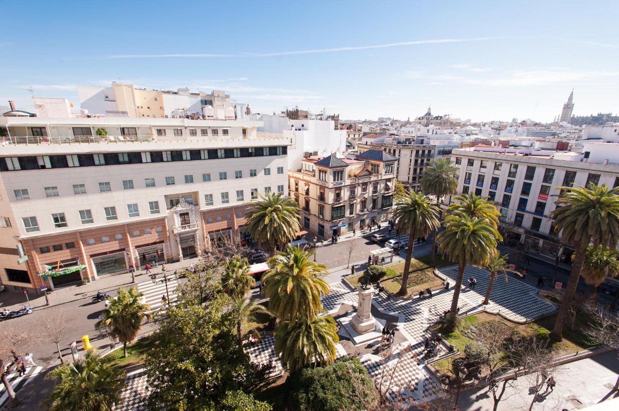 Sevilla Center Premium, Free Parking Exterior photo